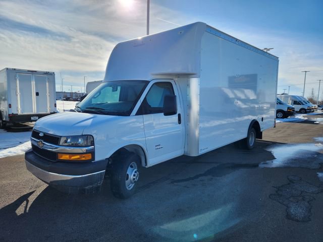 New 2026 Chevrolet Express 4500 w/ Power Convenience Package RWD image 3