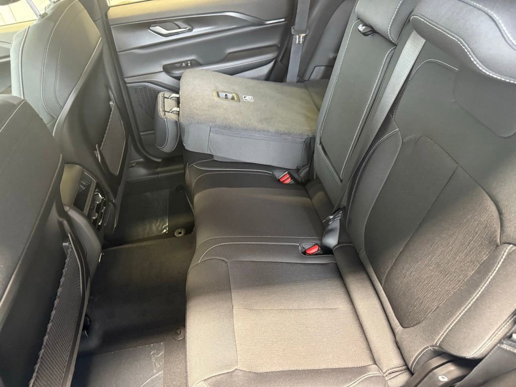 New 2026 Jeep Grand Cherokee Laredo X AWD/4WD image 32