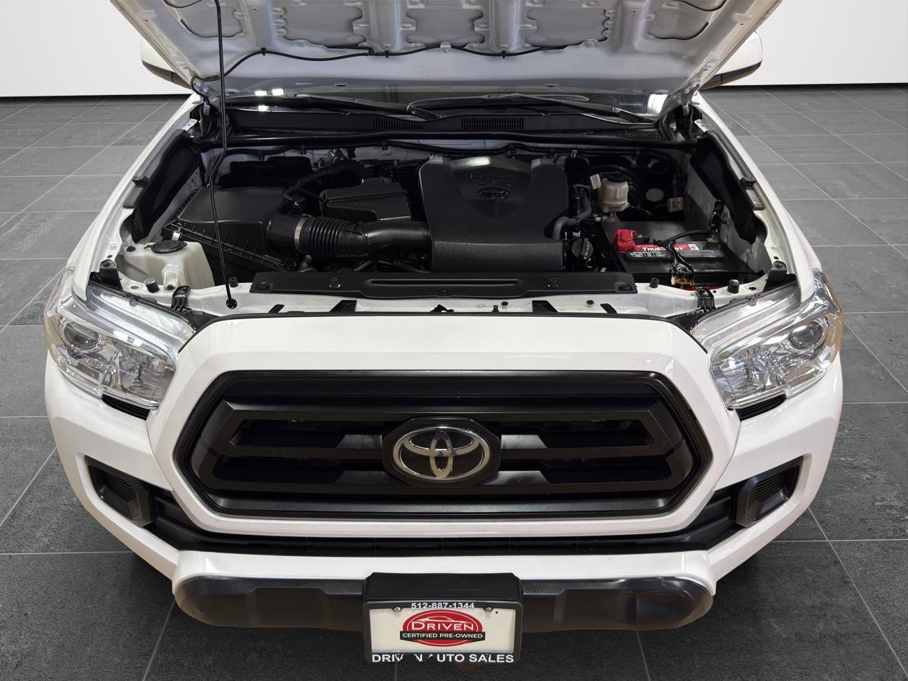 Used 2022 Toyota Tacoma SR AWD/4WD image 10