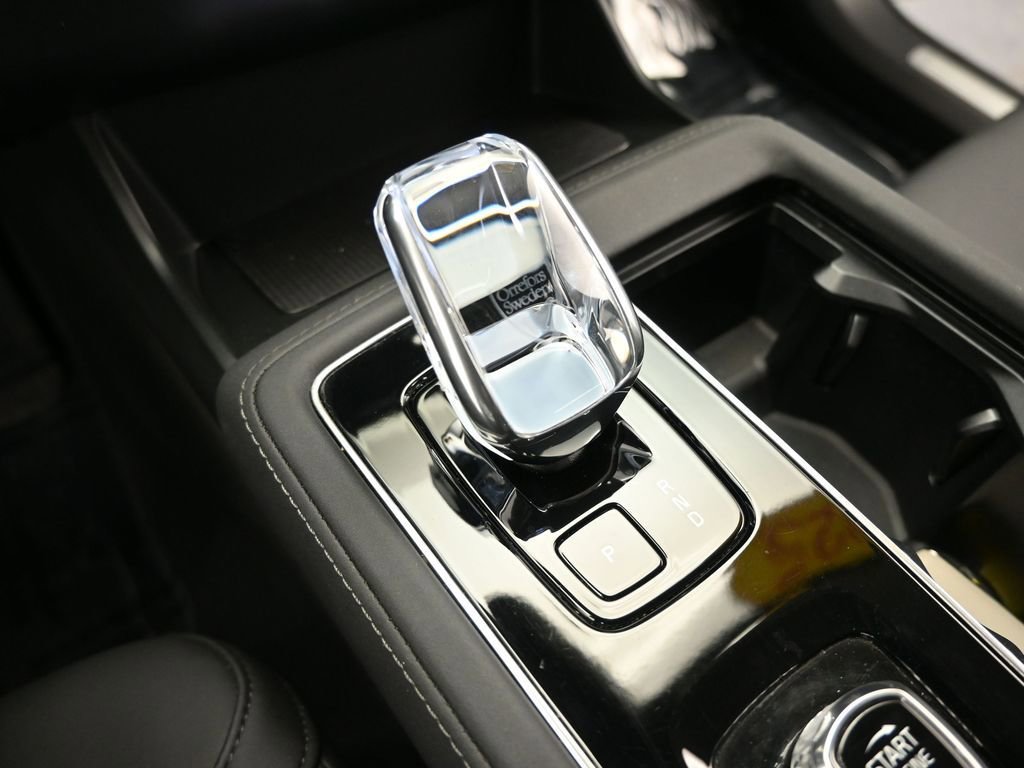 Used 2025 Volvo XC90 B5 Plus image 33