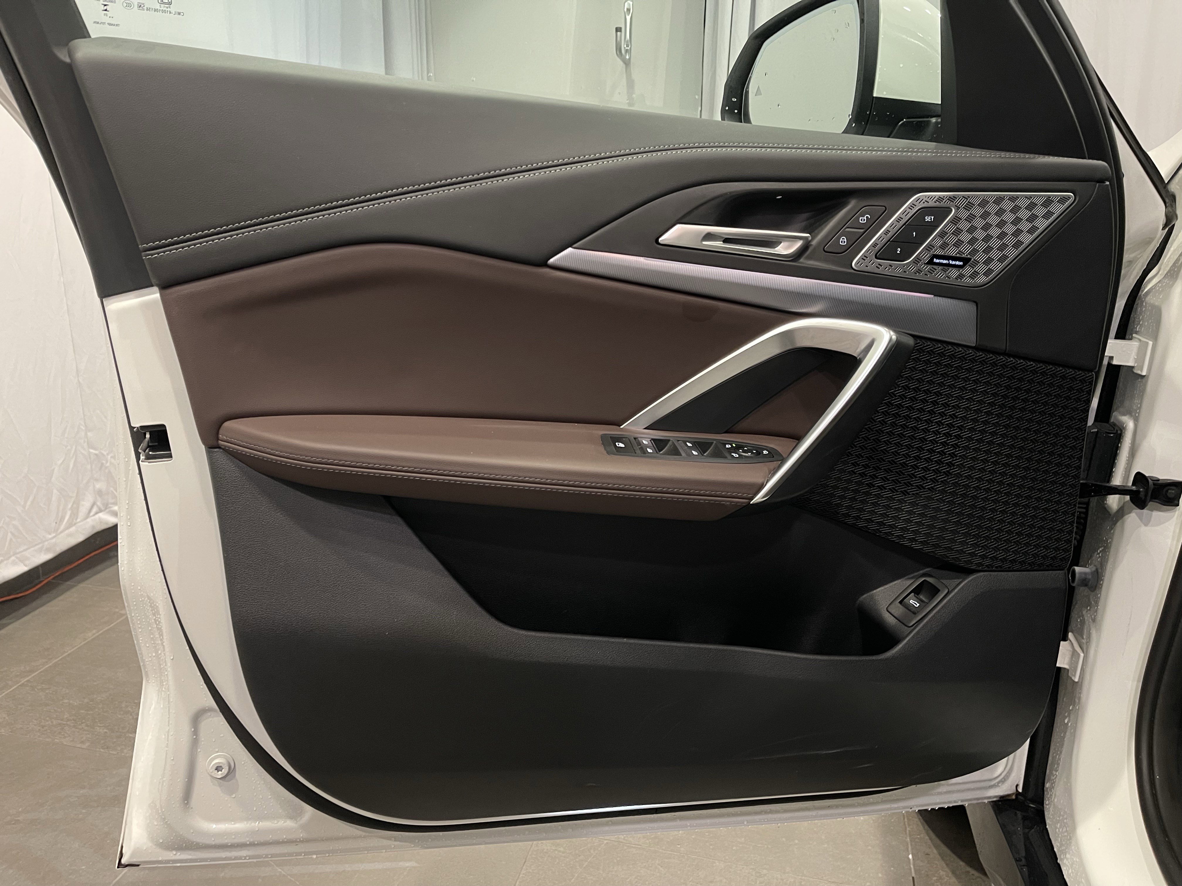 Used 2025 BMW X1 xDrive28i w/ Convenience Package image 12