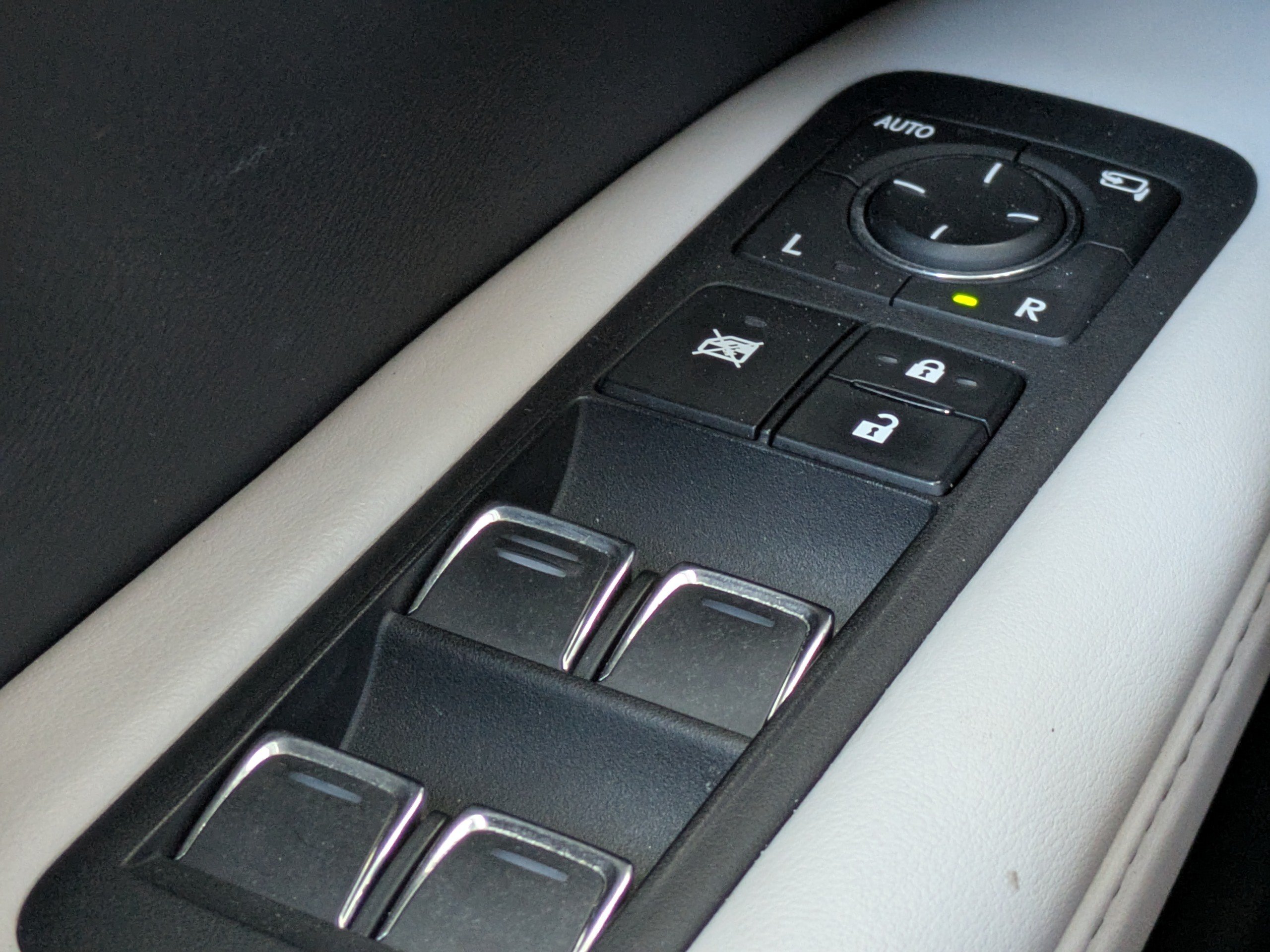 Used 2021 Lexus RX 350 FWD w/ Accessory Package image 24