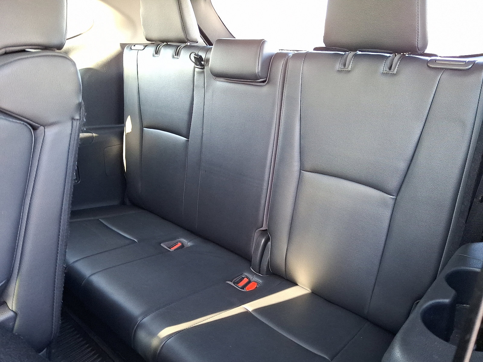 Used 2020 Toyota Highlander XLE image 11