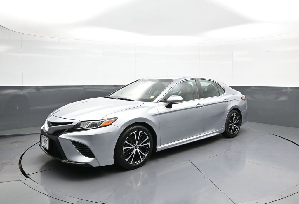 Certified 2020 Toyota Camry SE w/ Cold Weather Package AWD/4WD image 10