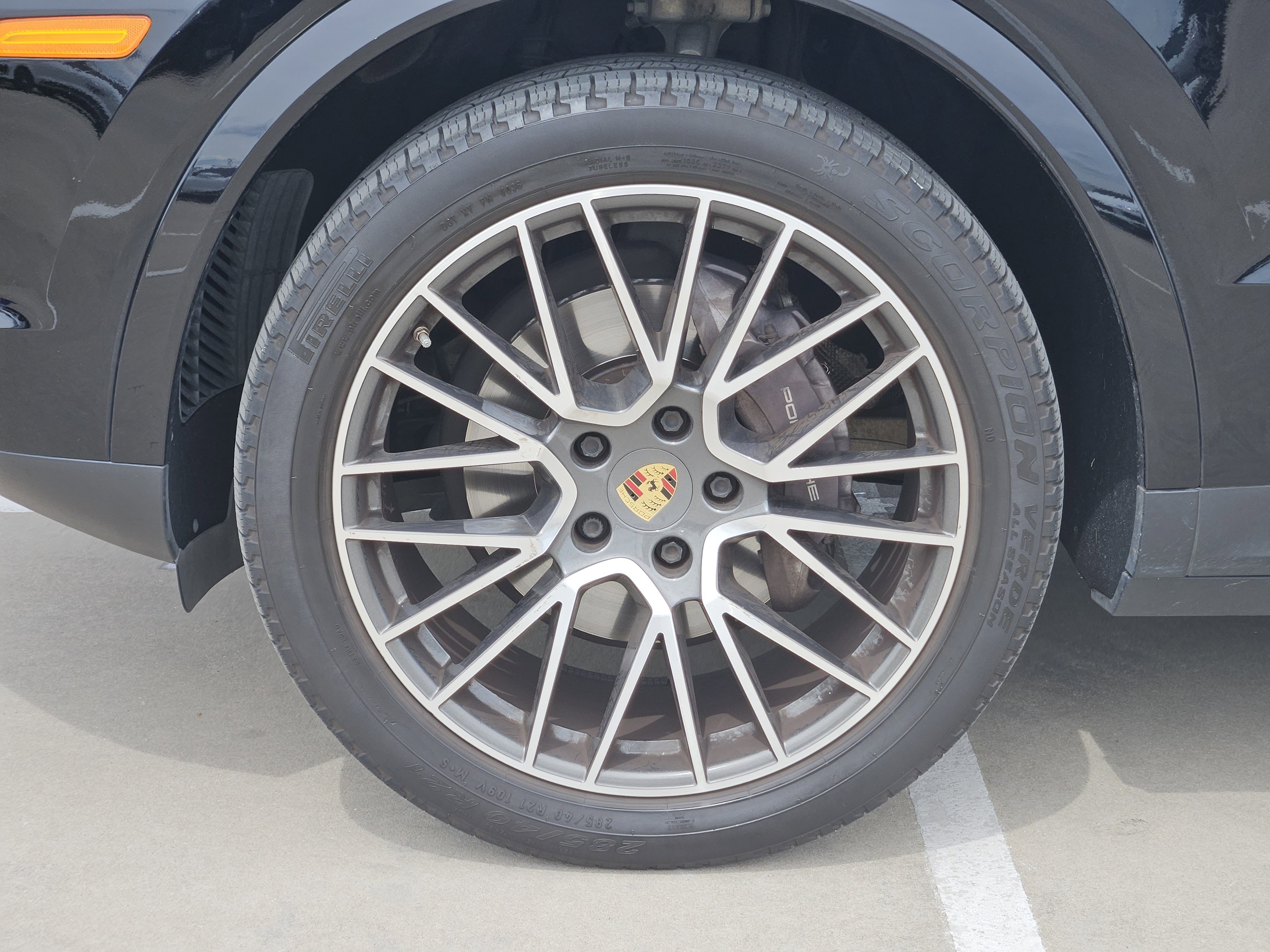 Used 2020 Porsche Cayenne image 19