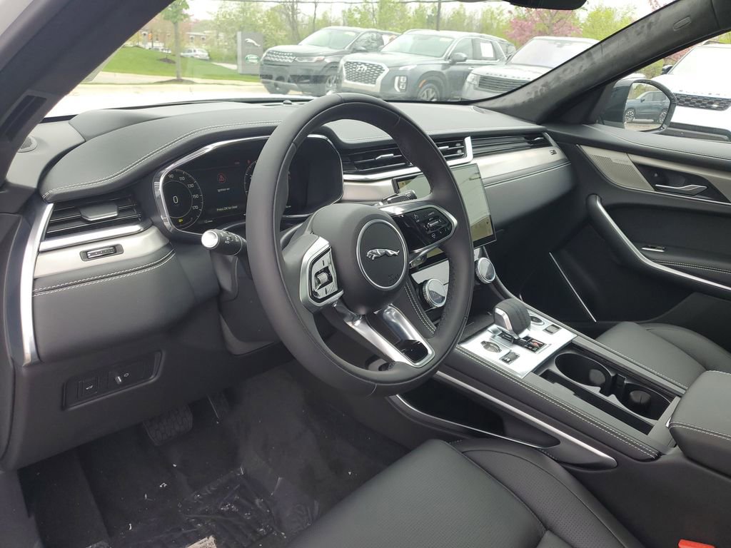 New 2026 Jaguar F-PACE R-Dynamic S image 13