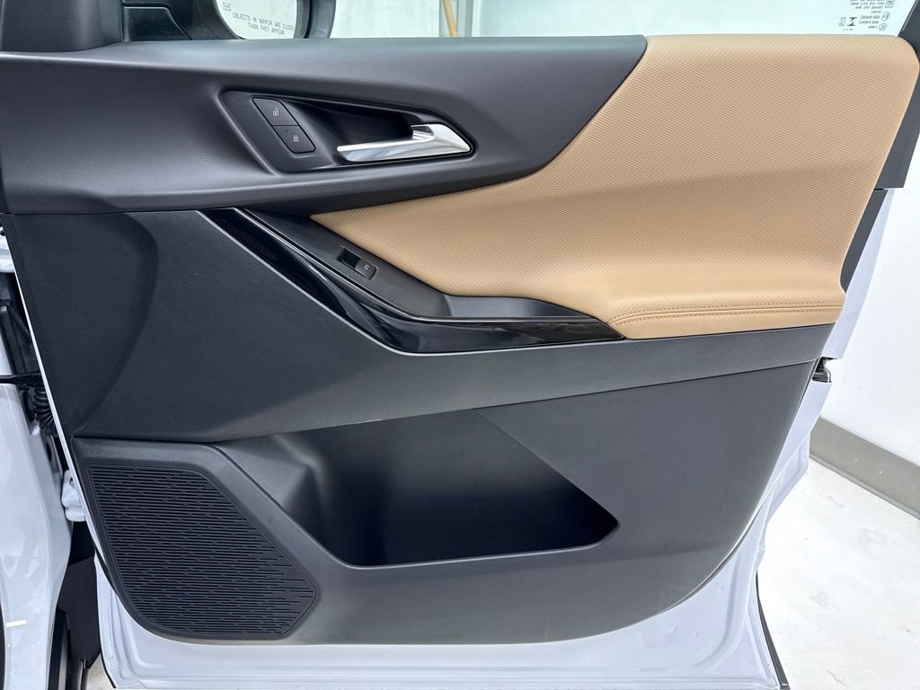 New 2026 Chevrolet Equinox ACTIV w/ LPO, Floor Liner Package image 8