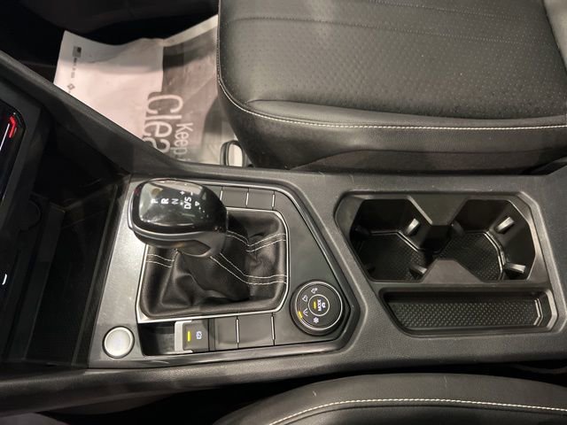 Used 2023 Volkswagen Tiguan SE w/ Panoramic Sunroof Package AWD/4WD image 34