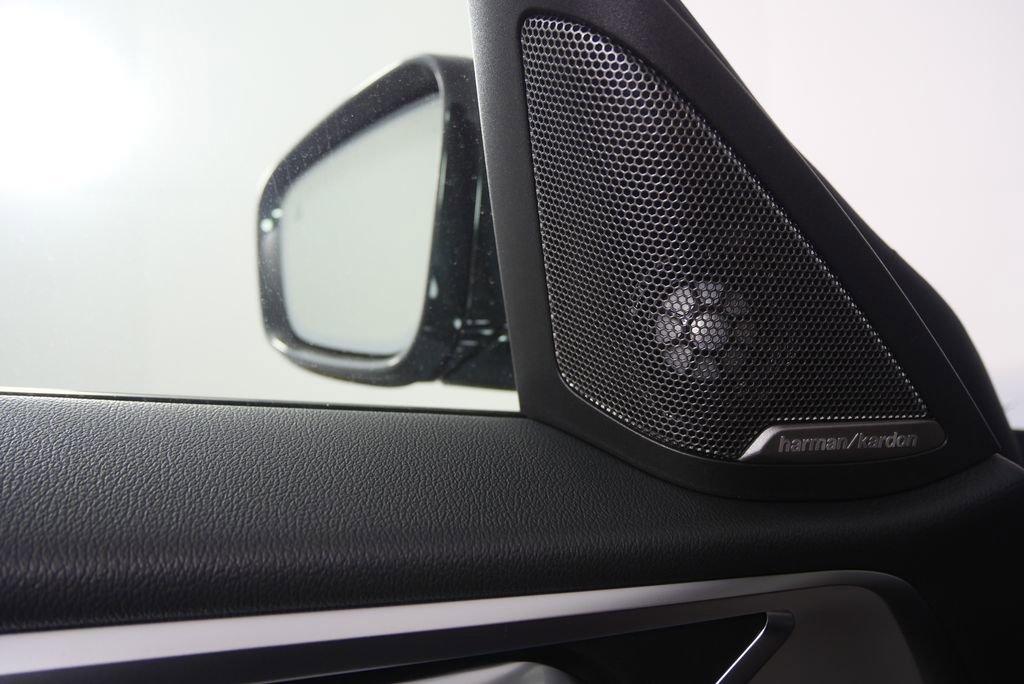 New 2026 BMW i4 eDrive40 w/ M Sport Package RWD image 9