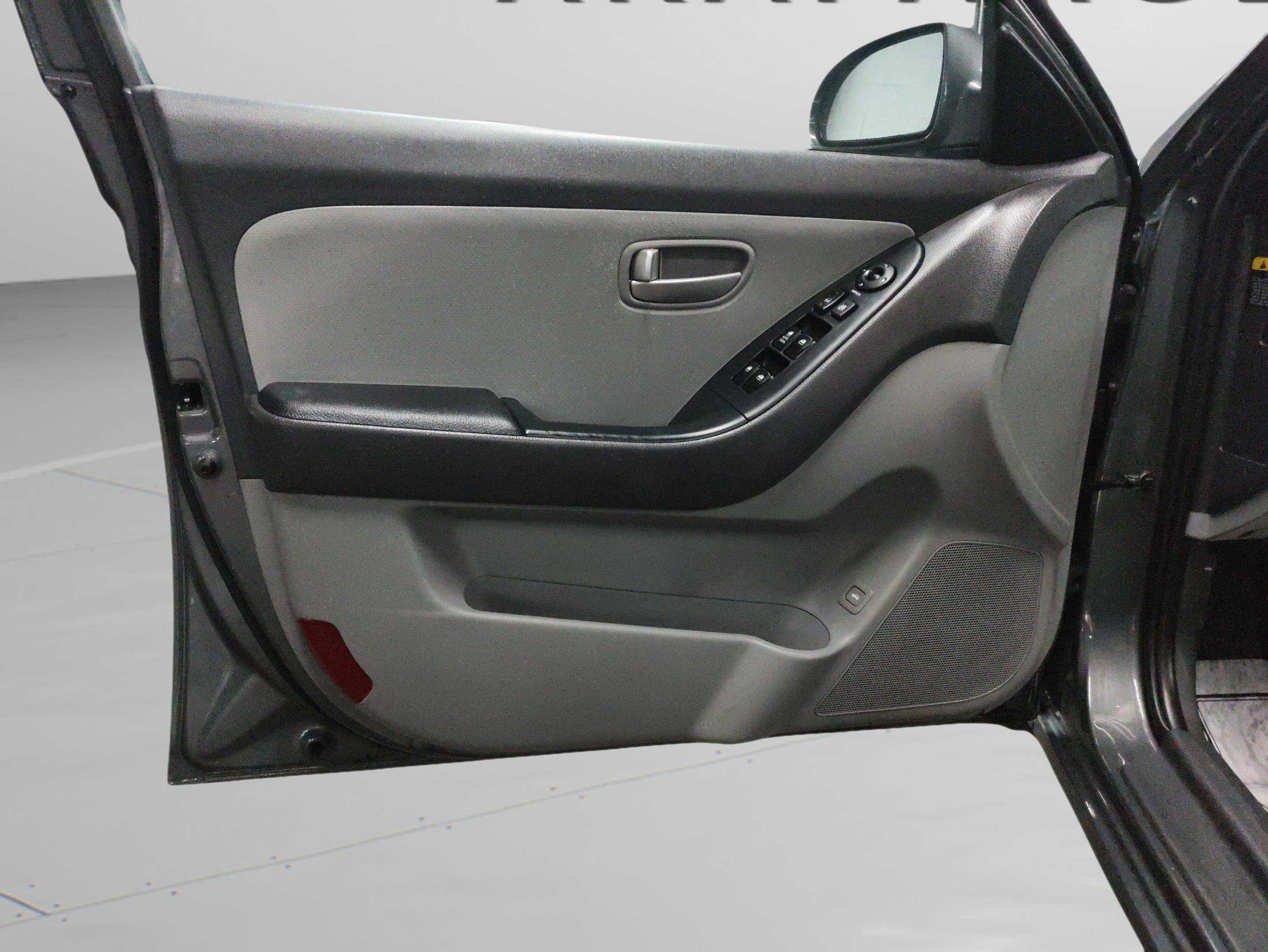 Used 2009 Hyundai Elantra SE image 29