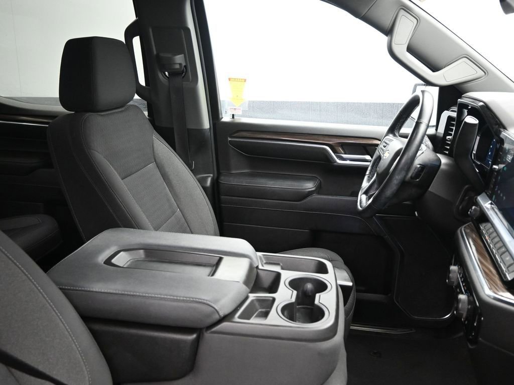 Used 2023 Chevrolet Silverado 1500 LT image 12