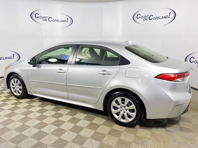 Used 2024 Toyota Corolla LE FWD image 4