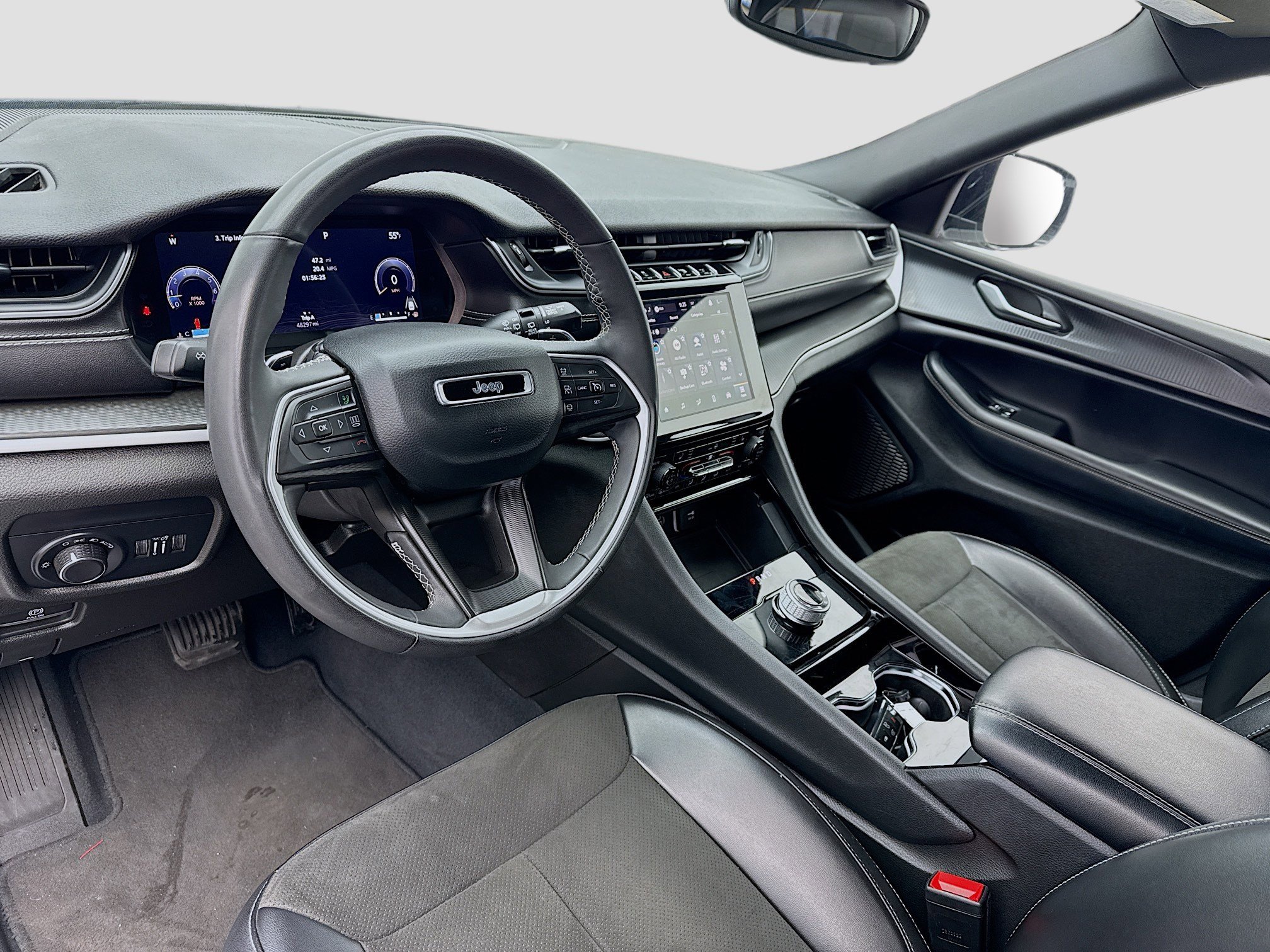 Used 2023 Jeep Grand Cherokee Altitude image 7