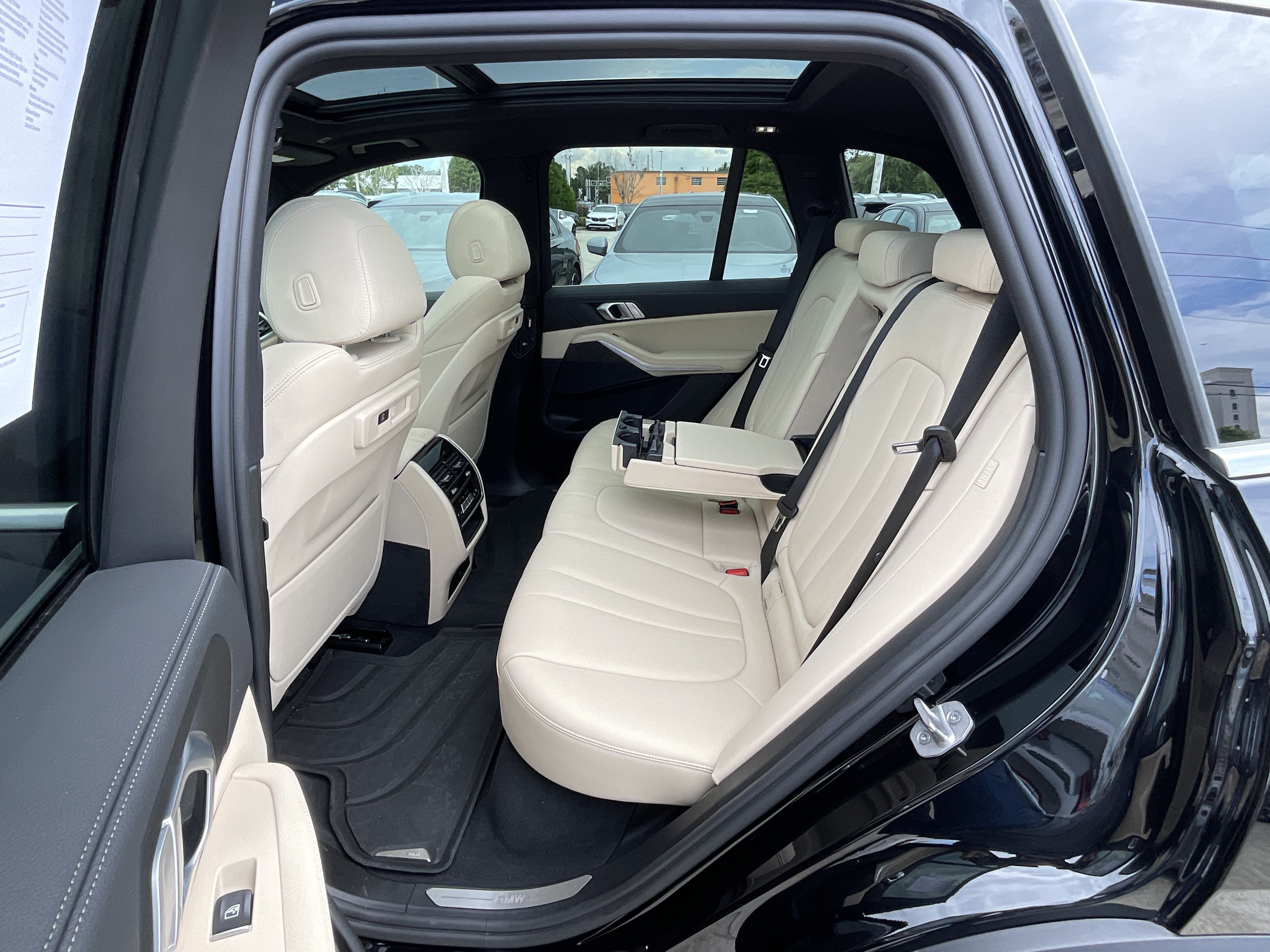 Used 2022 BMW X5 sDrive40i w/ Premium Package RWD image 26