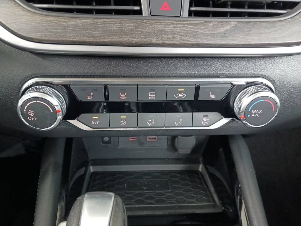 Used 2024 Nissan Altima 2.5 SV w/ SV Premium Package FWD image 24