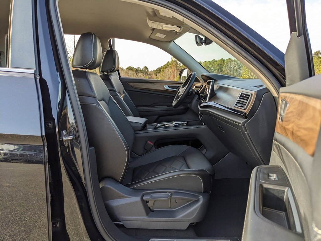 Used 2024 Volkswagen Atlas SE image 53