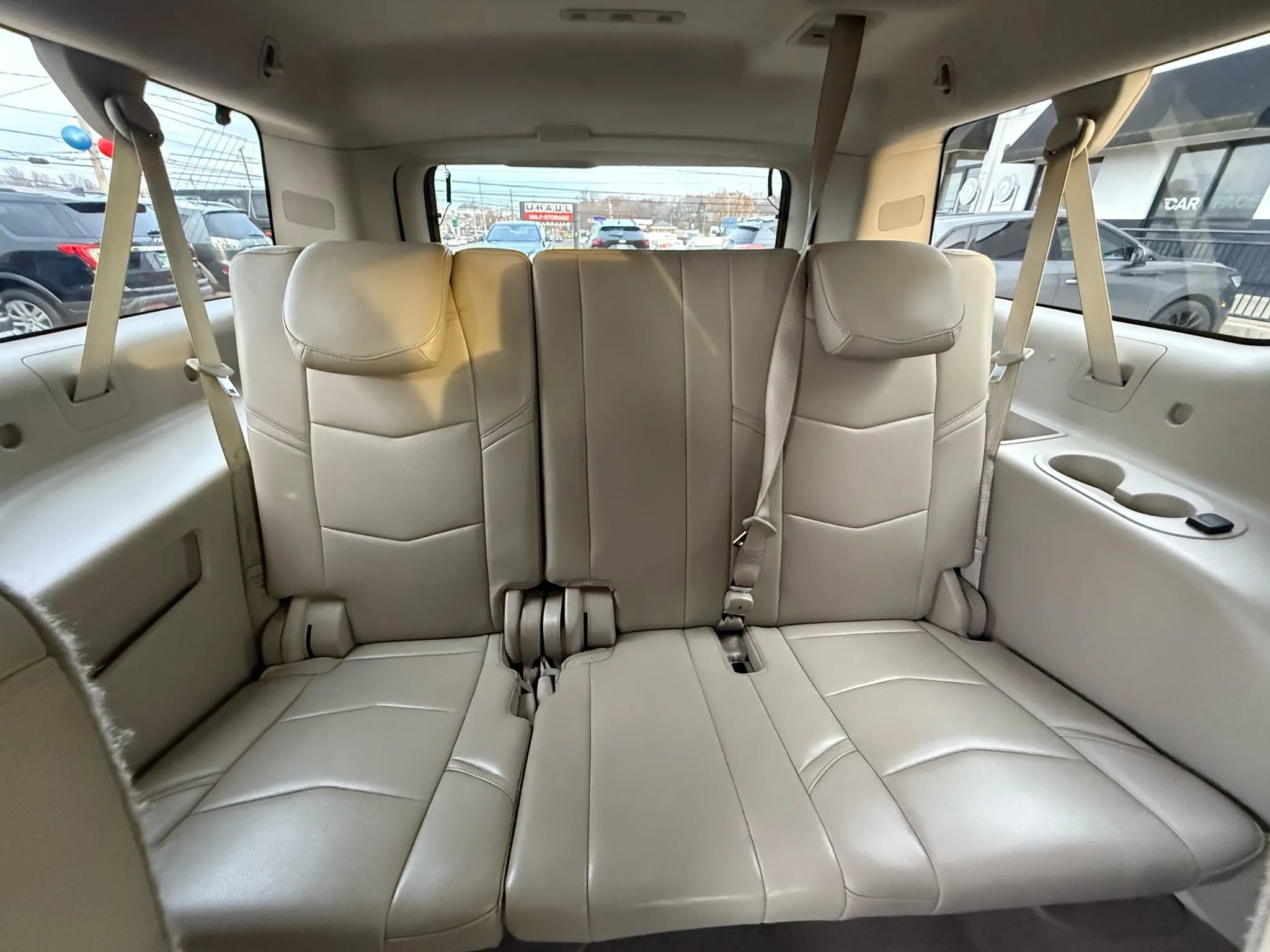 Used 2017 Cadillac Escalade ESV Luxury image 25