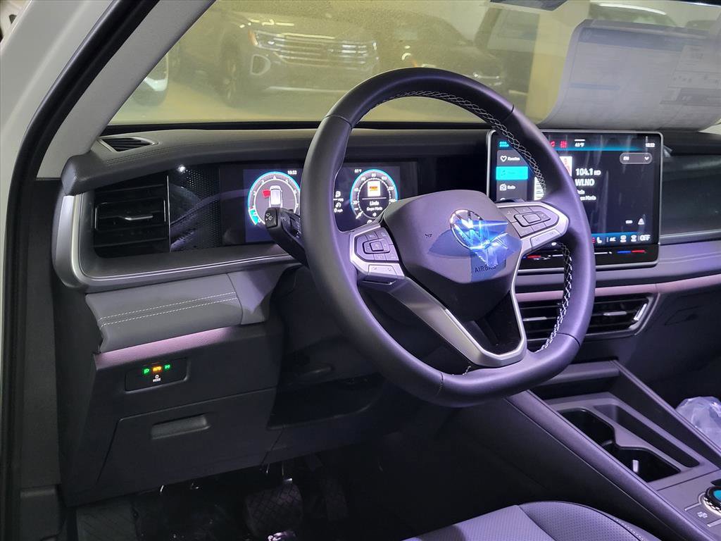 New 2026 Volkswagen Tiguan SE AWD/4WD image 3
