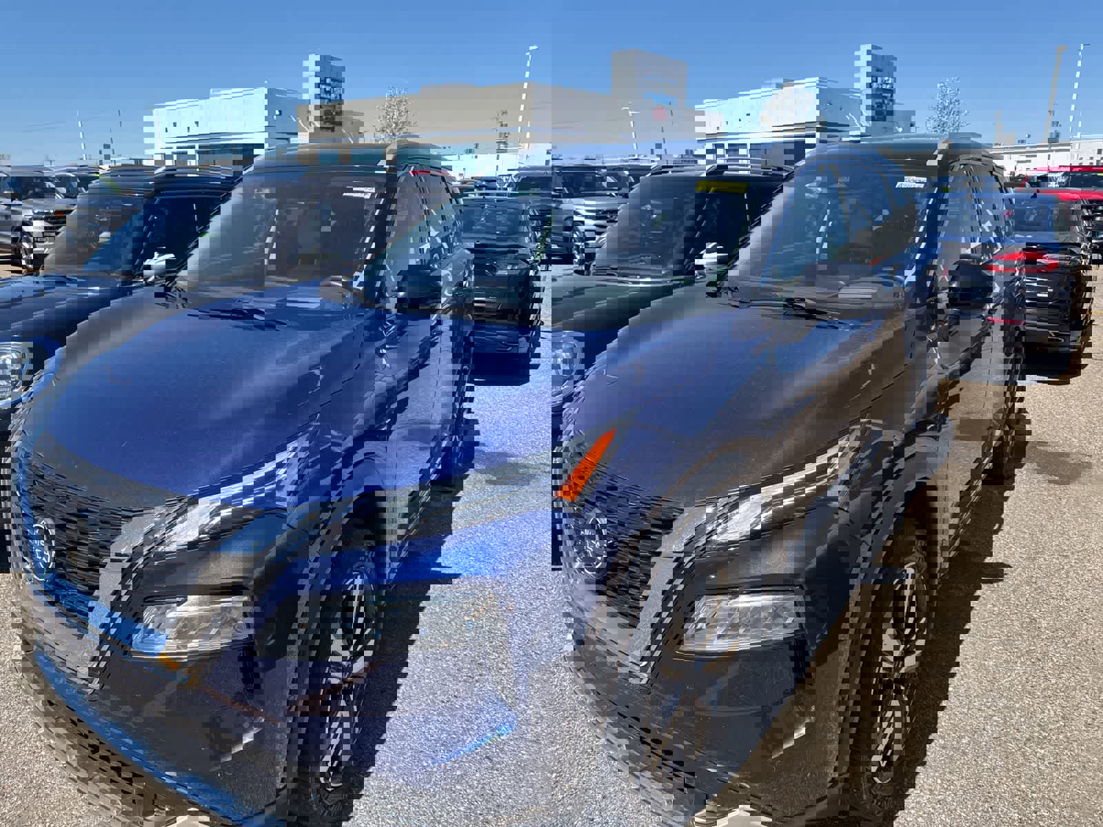 Used 2022 Nissan Rogue Platinum w/ Head-Up Display Package image 28