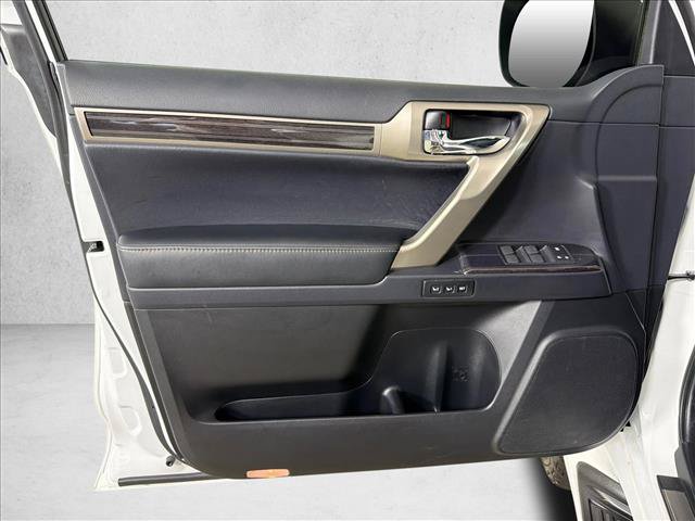 Used 2020 Lexus GX 460 Premium w/ Premium Package AWD/4WD image 12
