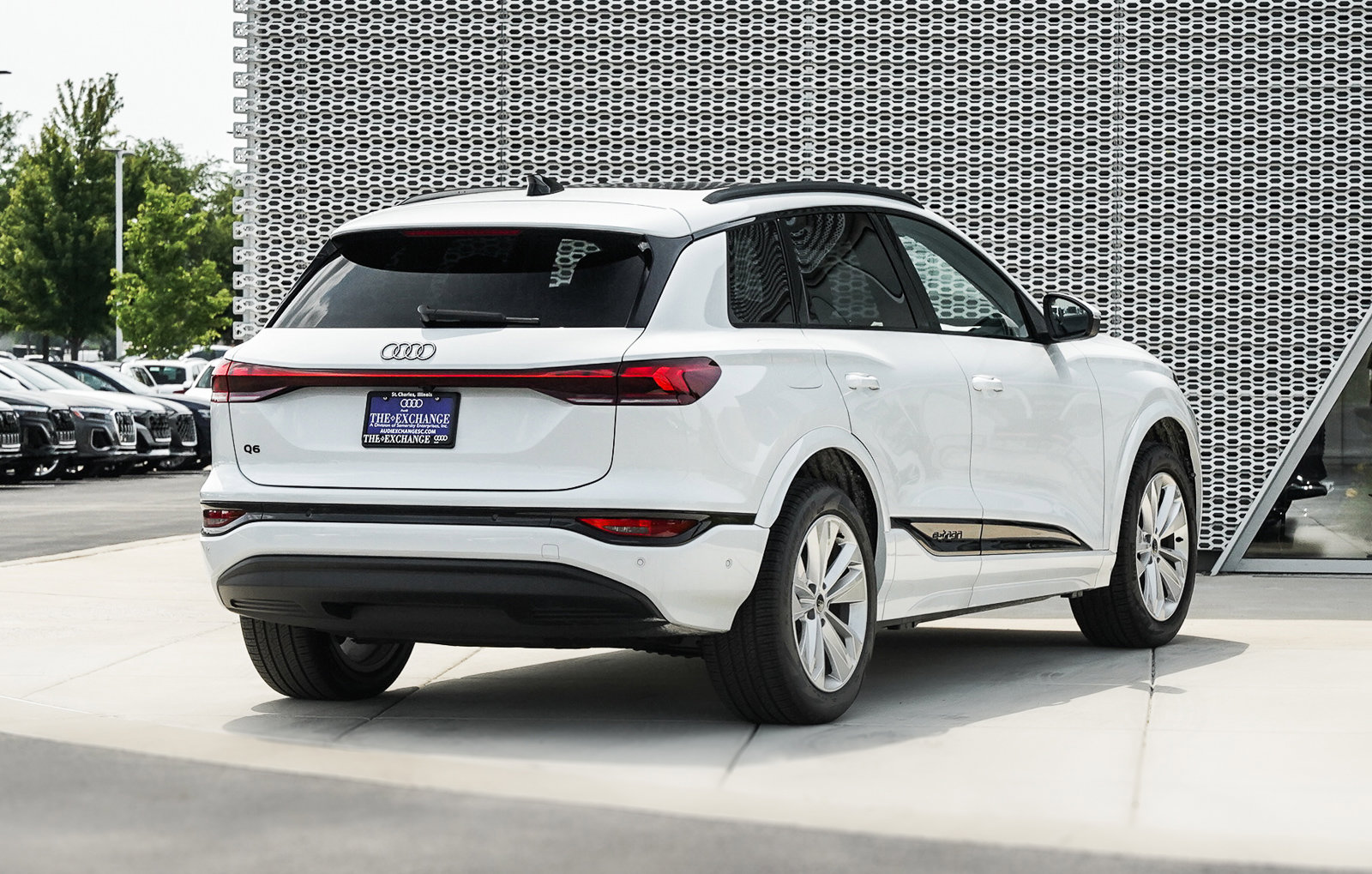 New 2025 Audi Q6 e-tron Premium image 3