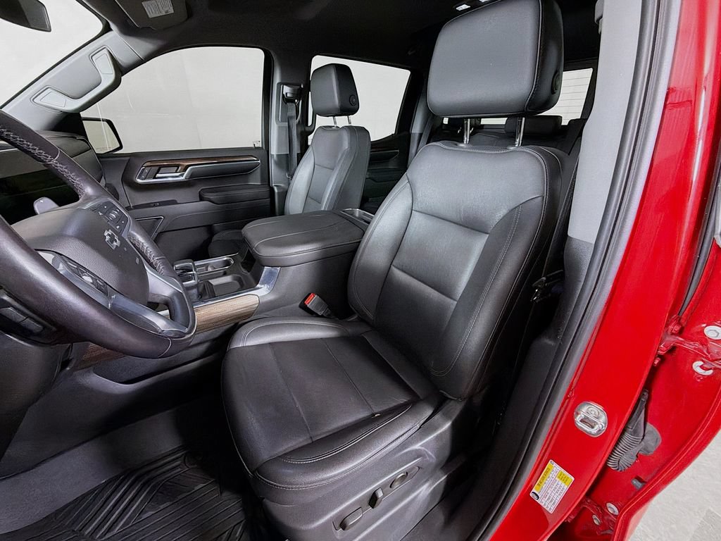 Used 2023 Chevrolet Silverado 1500 RST AWD/4WD image 12