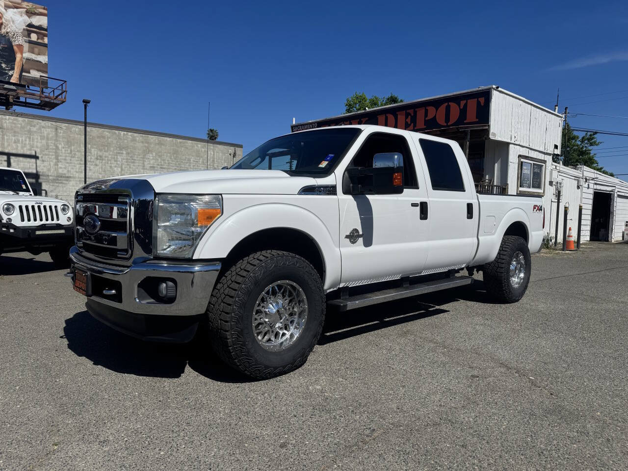 Used 2016 Ford F250 XLT w/ XLT Premium Package AWD/4WD image 2