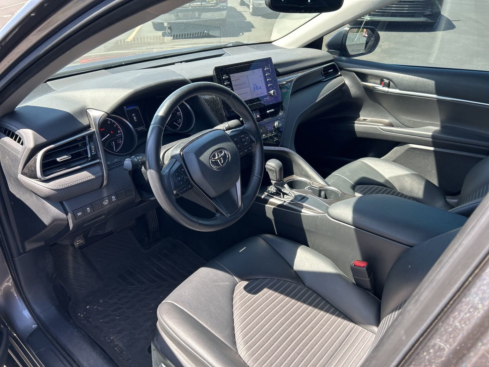 Used 2021 Toyota Camry SE w/ Convenience Package image 8