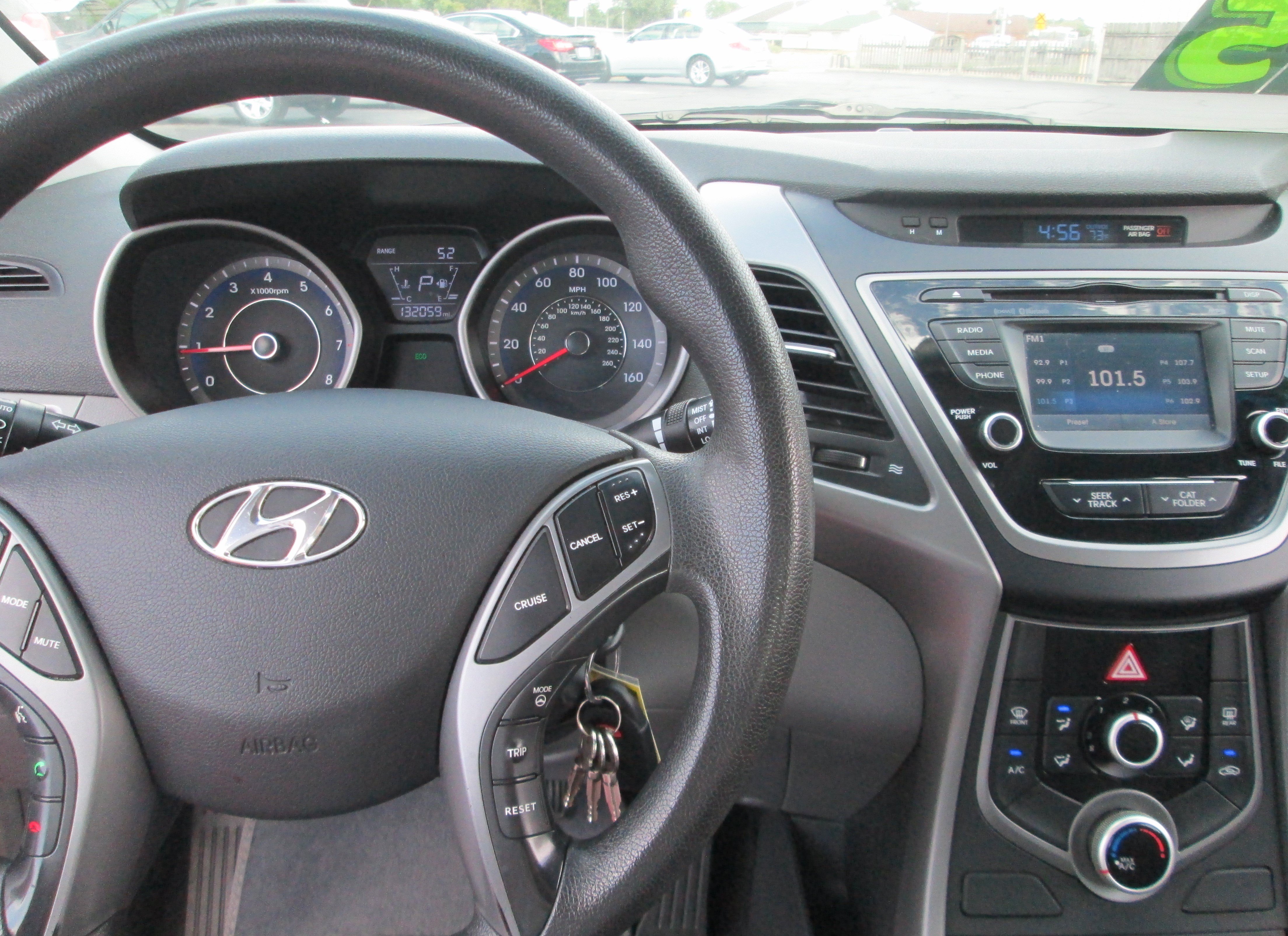 Used 2015 Hyundai Elantra SE w/ Option Group 02 FWD image 14