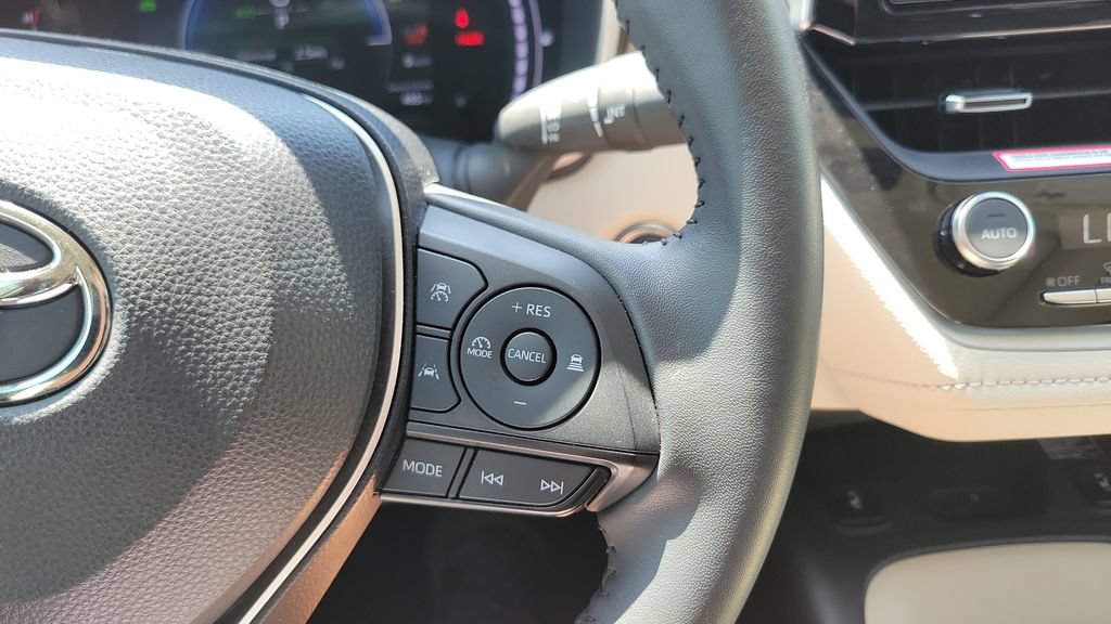 Certified 2024 Toyota Corolla XLE FWD image 21