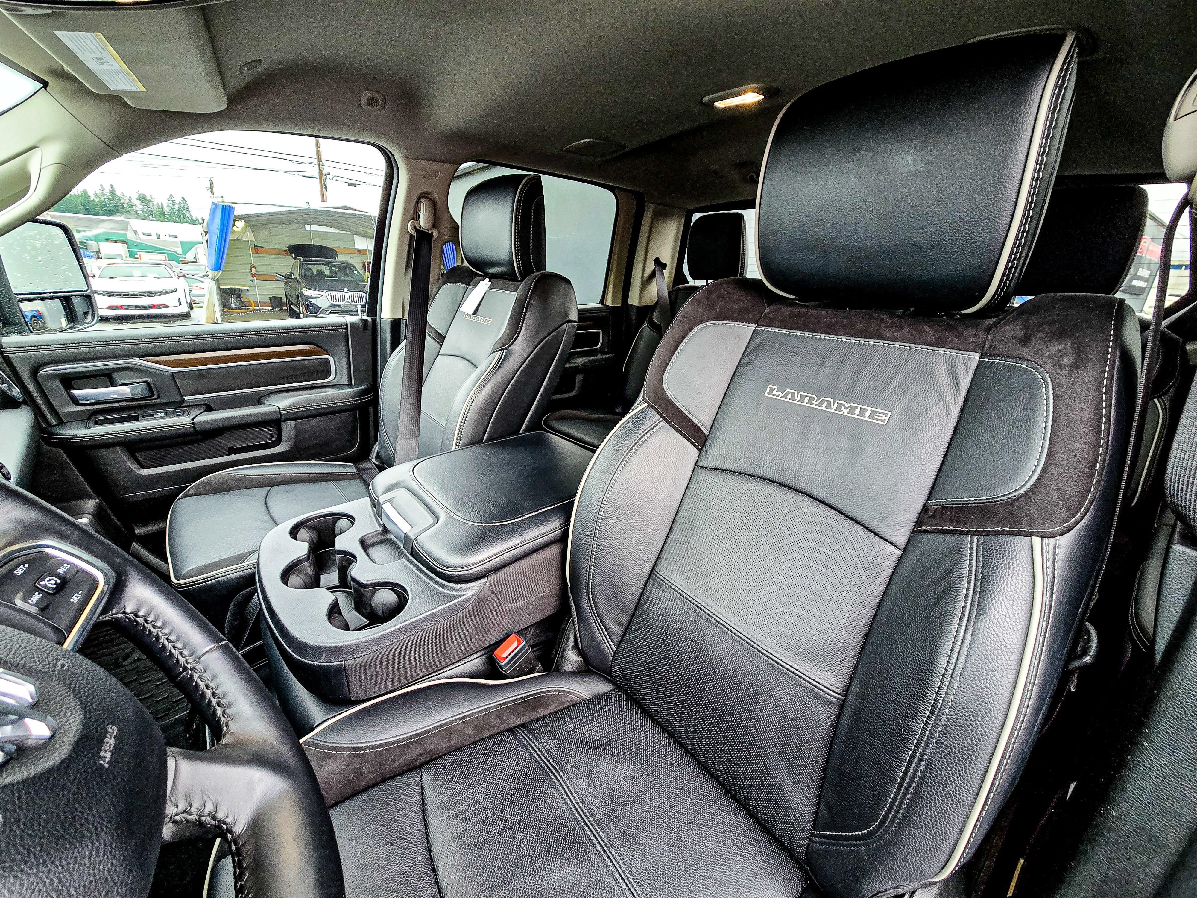 Used 2024 RAM 3500 Laramie AWD/4WD image 10