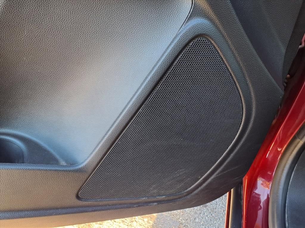 Used 2019 Chevrolet Colorado LT w/ LT Convenience Package image 16