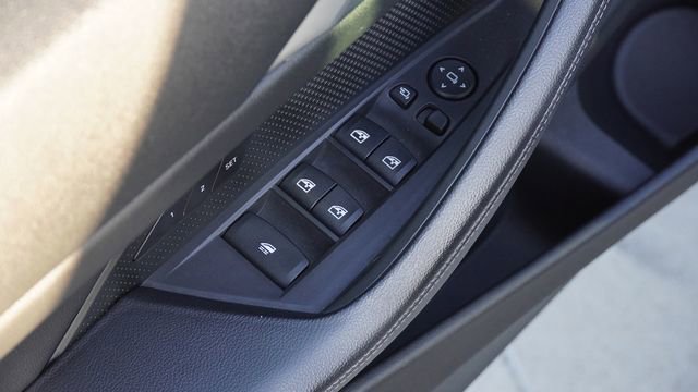 Used 2022 BMW 430i Convertible image 15