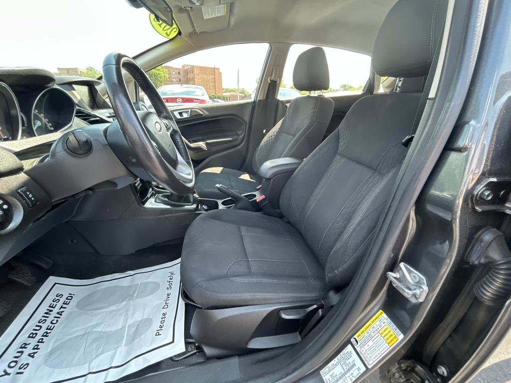 Used 2015 Ford Fiesta SE image 18