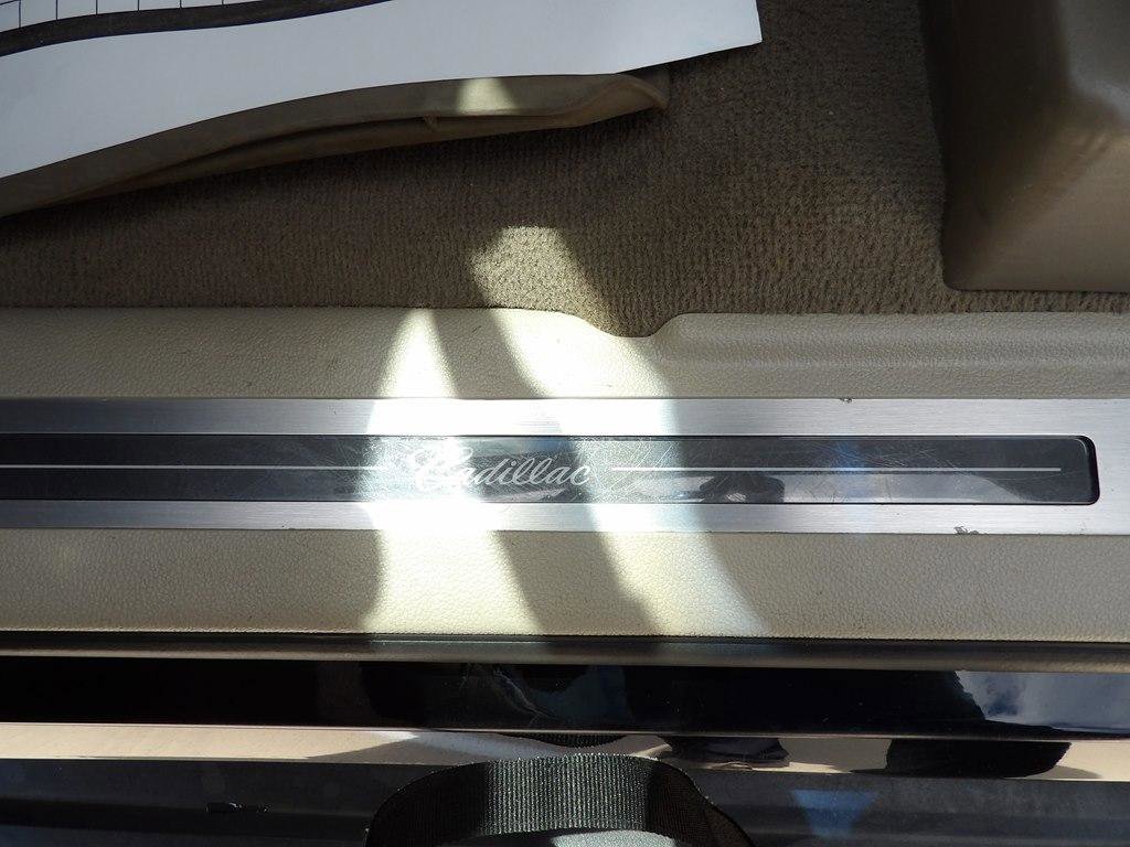 Used 2017 Cadillac Escalade ESV Luxury image 14