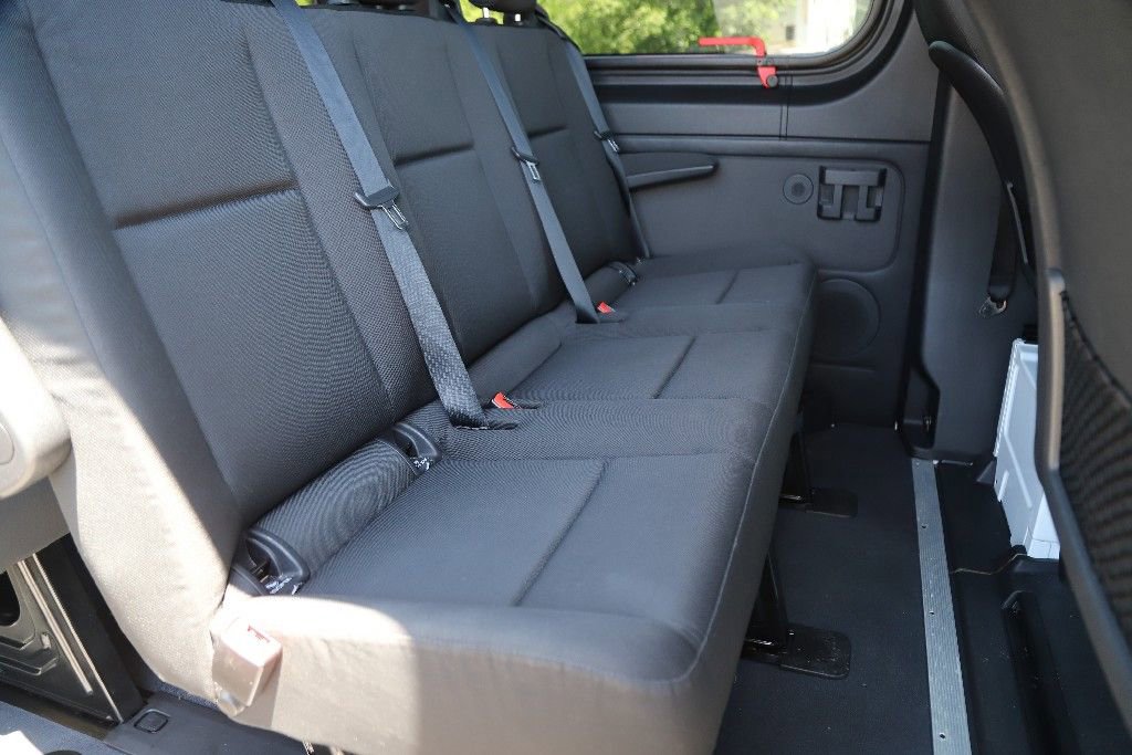 Used 2024 Mercedes-Benz Sprinter 2500 image 39