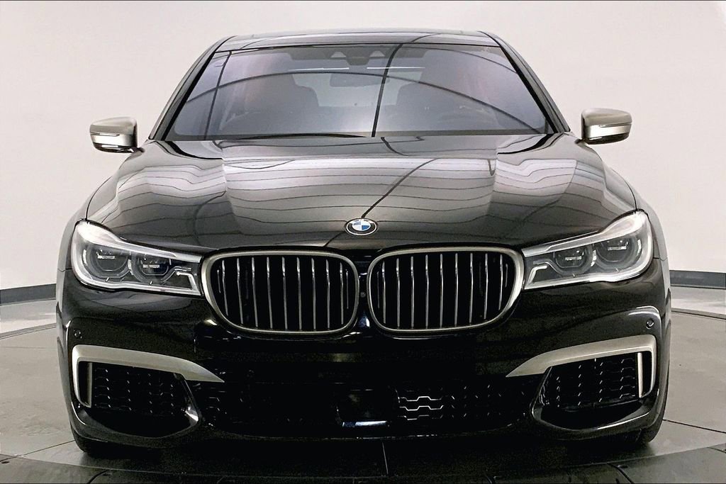 Used 2019 BMW M760i xDrive w/ Luxury Rear Seating Package image 2
