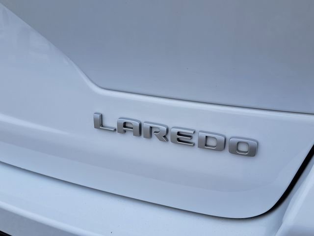 Used 2025 Jeep Grand Cherokee Laredo X RWD image 9