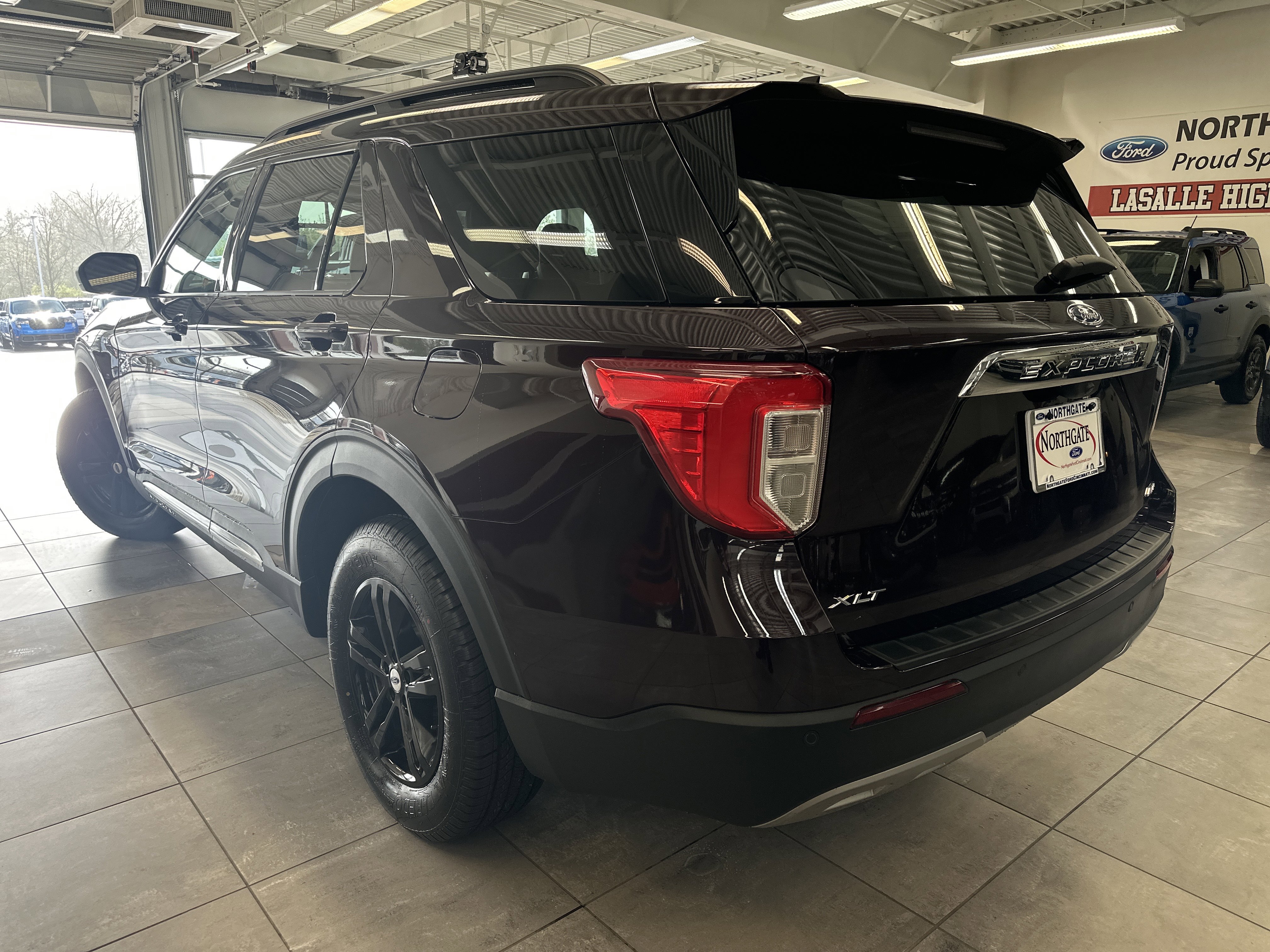 Used 2023 Ford Explorer XLT w/ Equipment Group 202A image 15