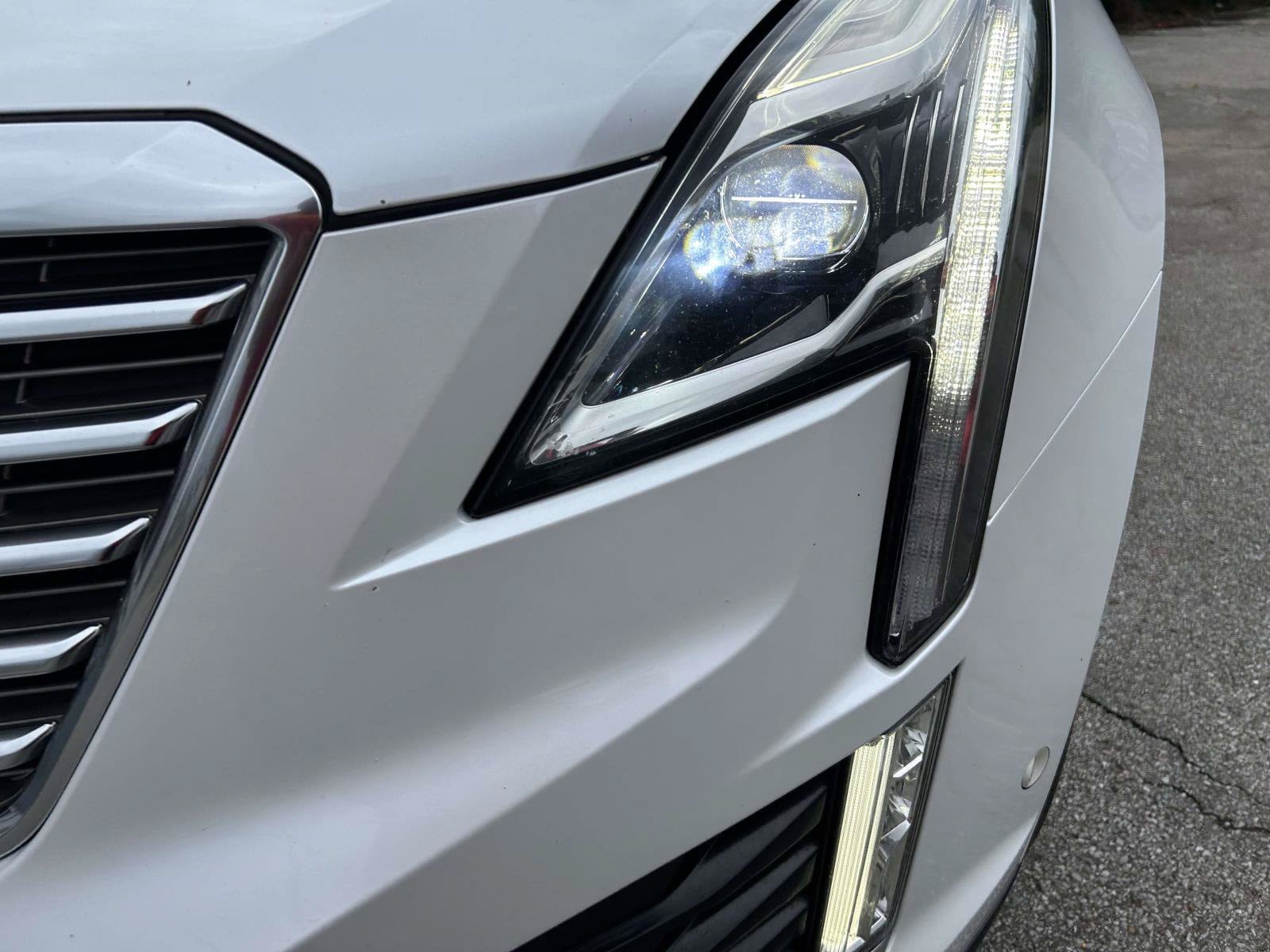 Used 2017 Cadillac XT5 Platinum w/ Driver Assist Package AWD/4WD image 11