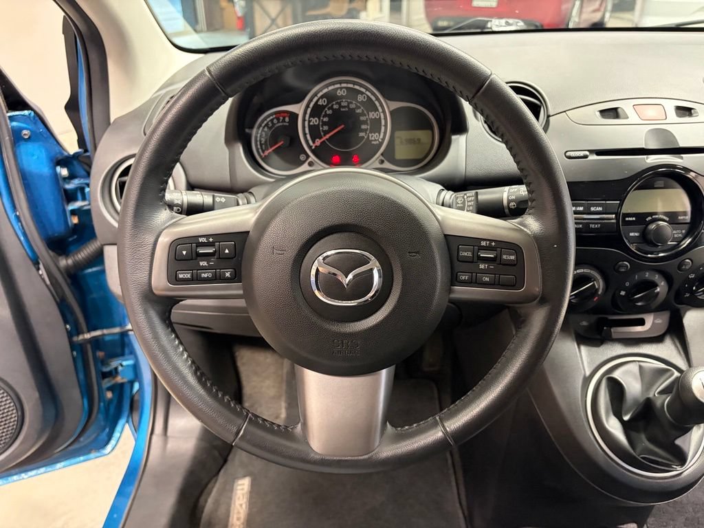 Used 2011 MAZDA MAZDA2 Touring FWD image 10