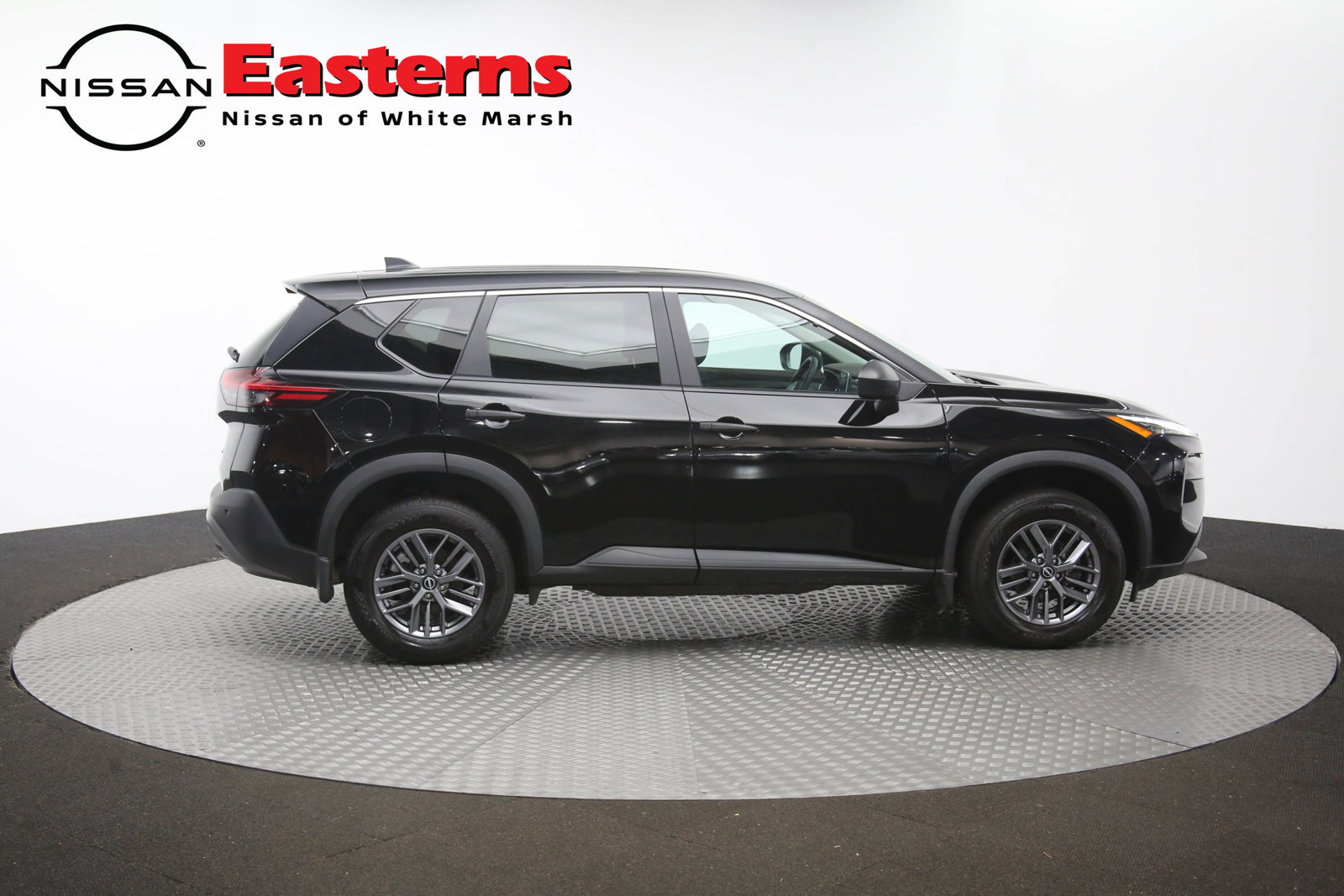 Used 2023 Nissan Rogue S AWD/4WD image 41
