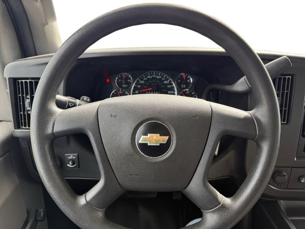 Used 2018 Chevrolet Express 3500 image 12