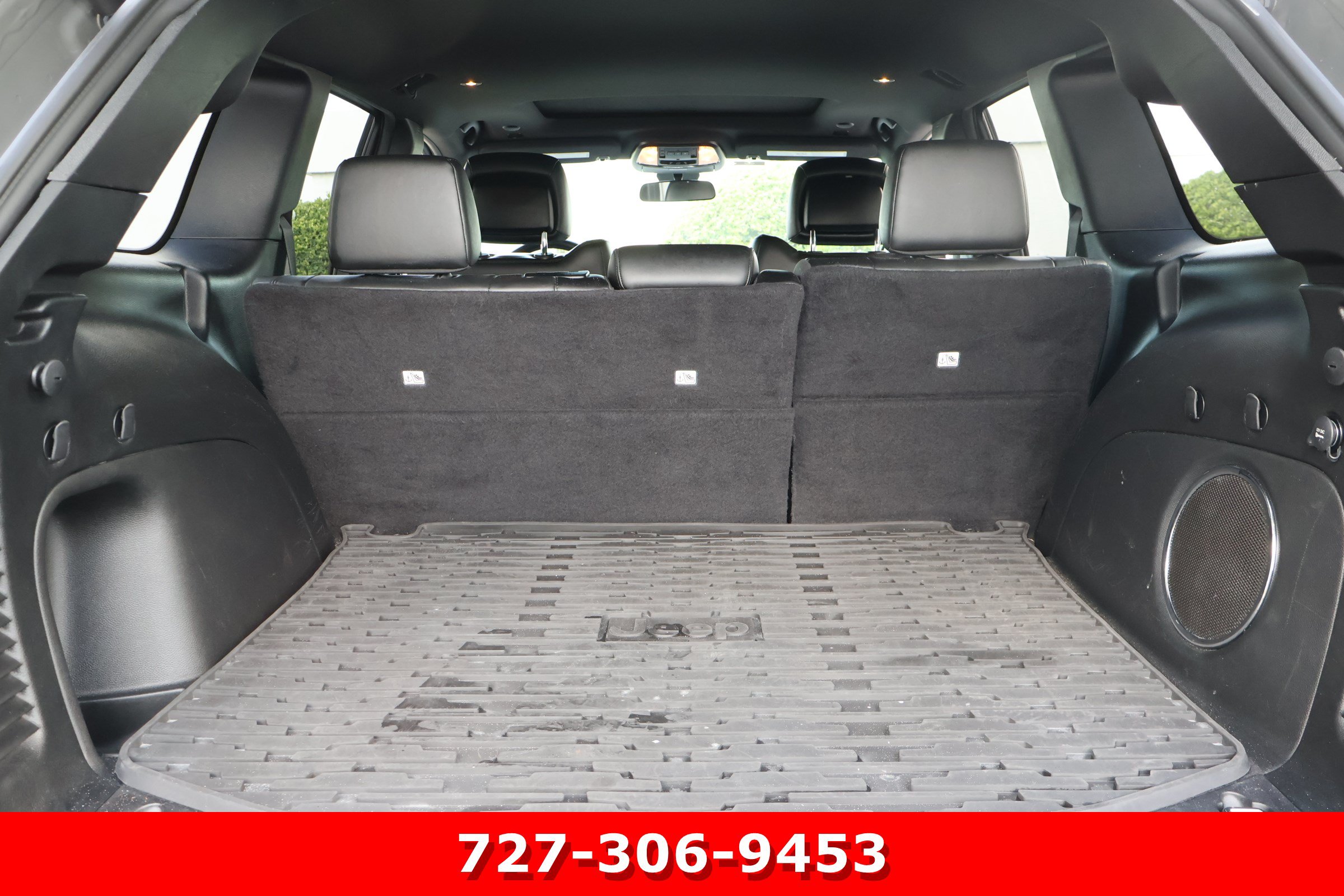 Used 2021 Jeep Grand Cherokee Laredo X AWD/4WD image 14