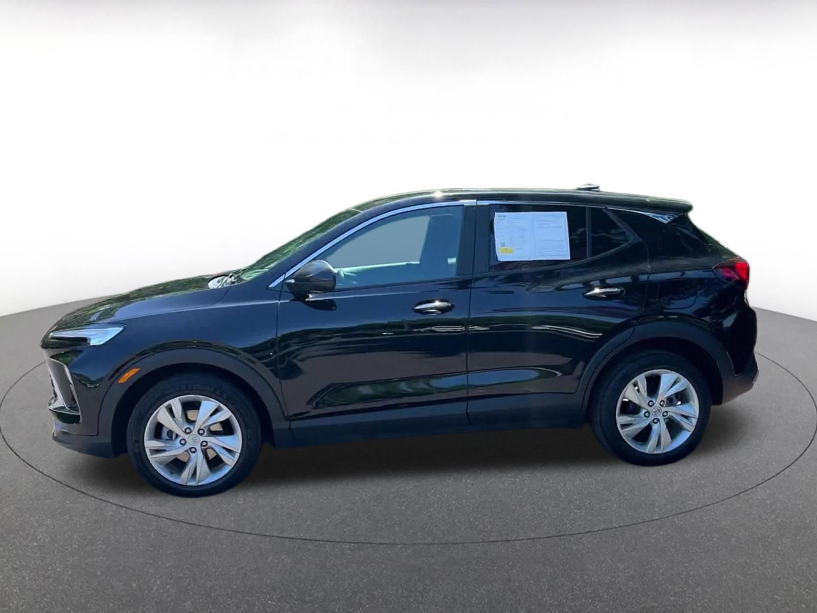 Used 2025 Buick Encore GX Preferred FWD image 9