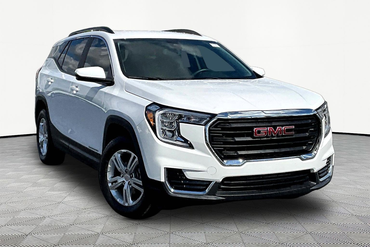 Used 2024 GMC Terrain SLE w/ Driver Convenience Package AWD/4WD image 3