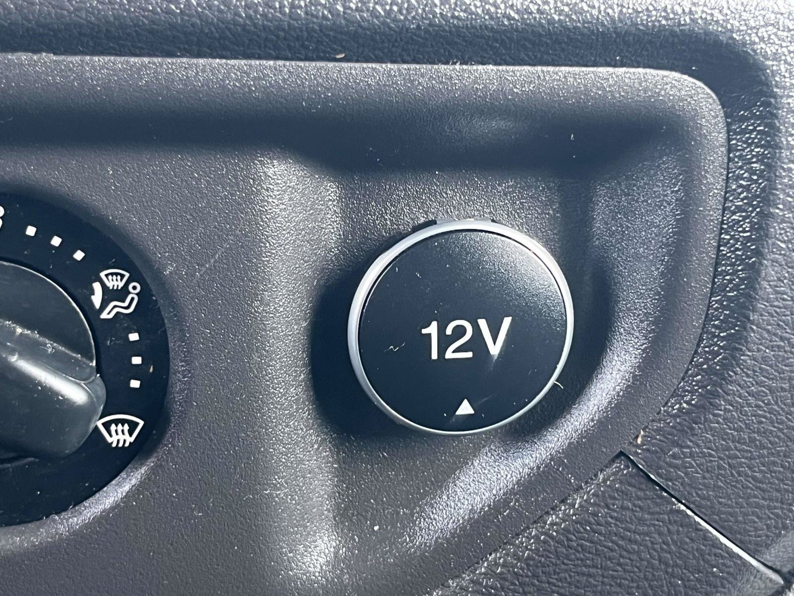 Used 2015 Ford Transit 150 XLT RWD image 18