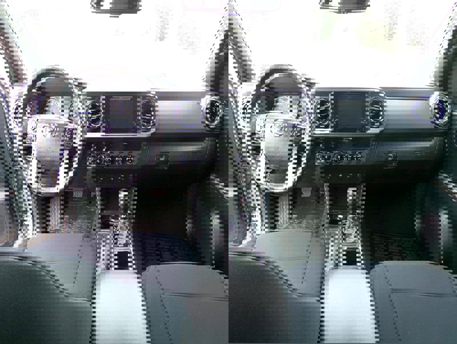 Used 2016 Toyota Tacoma TRD Sport w/ Towing Package image 6