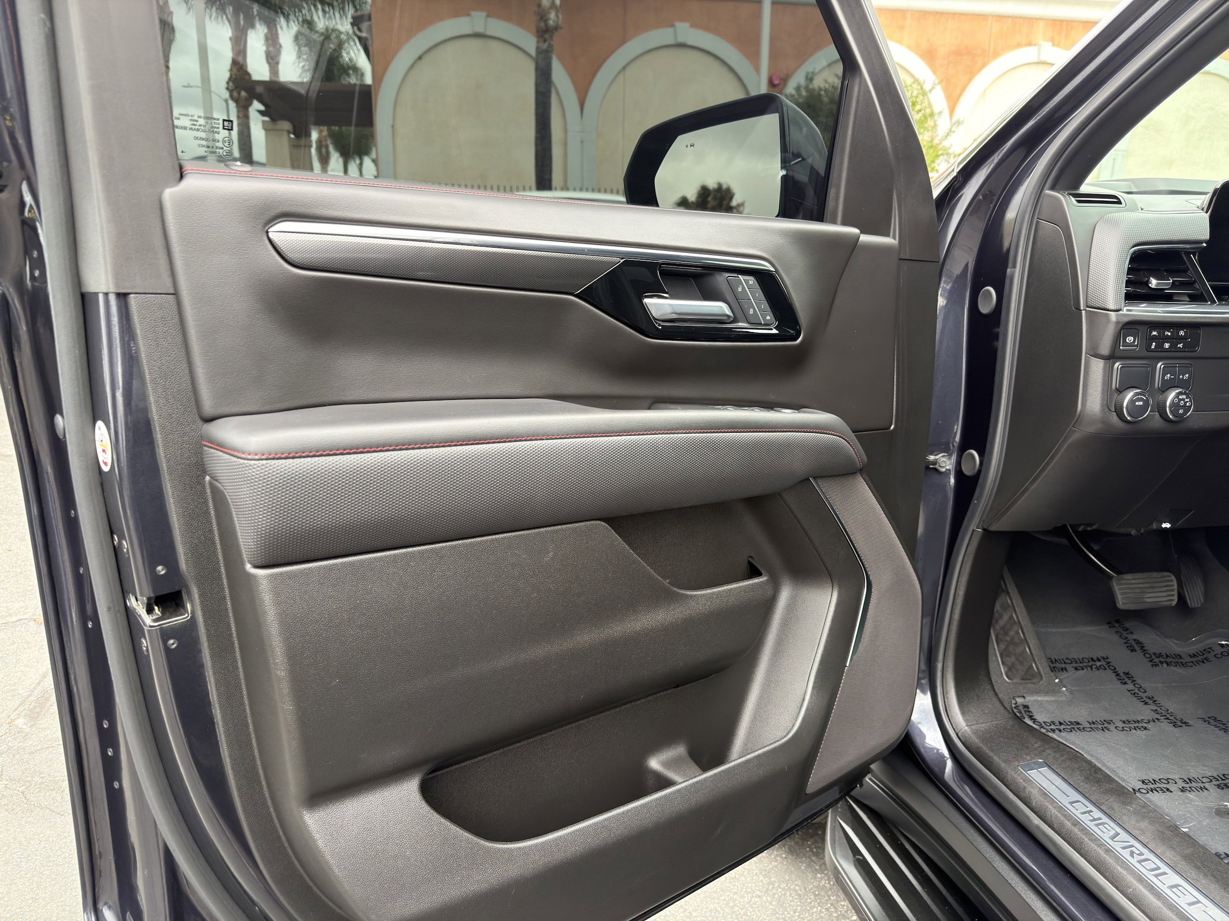 Used 2025 Chevrolet Tahoe RST RWD image 25