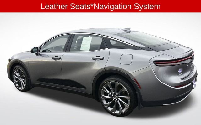 Used 2023 Toyota Crown Limited image 3